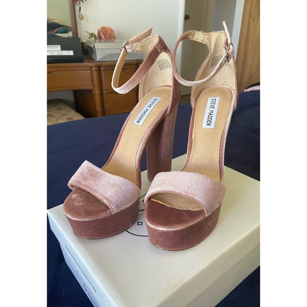 Steve Madden Gonzo Blush Platform Heel